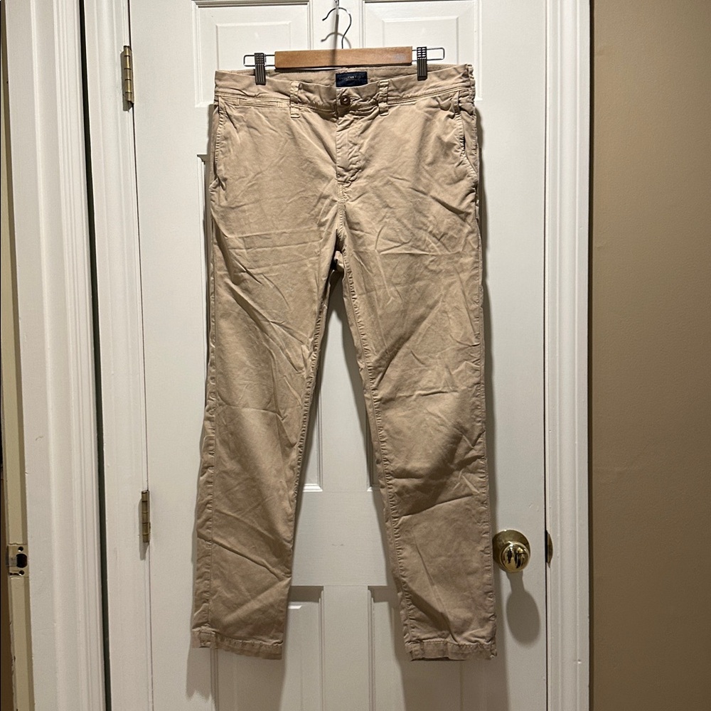 American Eagle Extreme Flex Khaki Pants